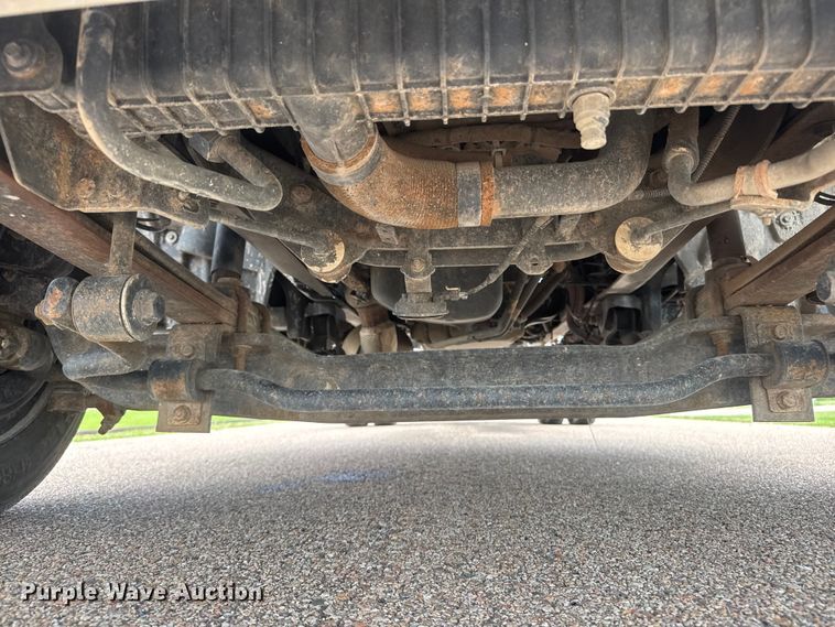 image for item EU6457 2021 Chevrolet GM515 truck cab and chassis