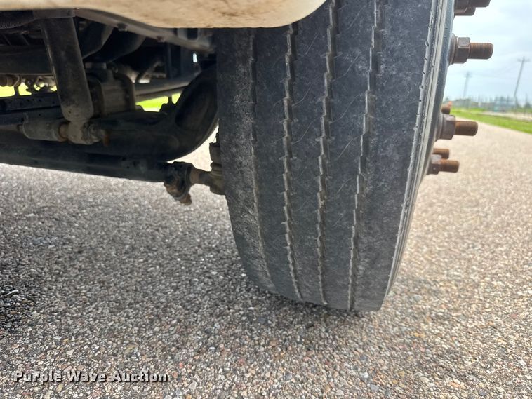 image for item EU6457 2021 Chevrolet GM515 truck cab and chassis