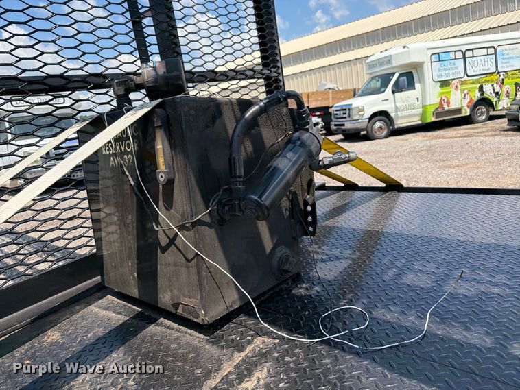 image for item EV2989 Shingle elevator truck bed