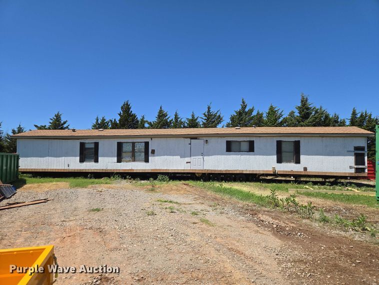 image for item EW0097 1983 Nashua Homes mobile home