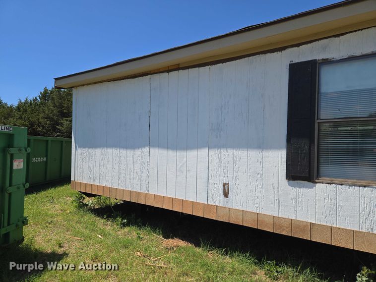image for item EW0097 1983 Nashua Homes mobile home