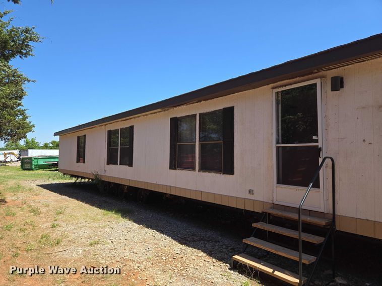 image for item EW0097 1983 Nashua Homes mobile home