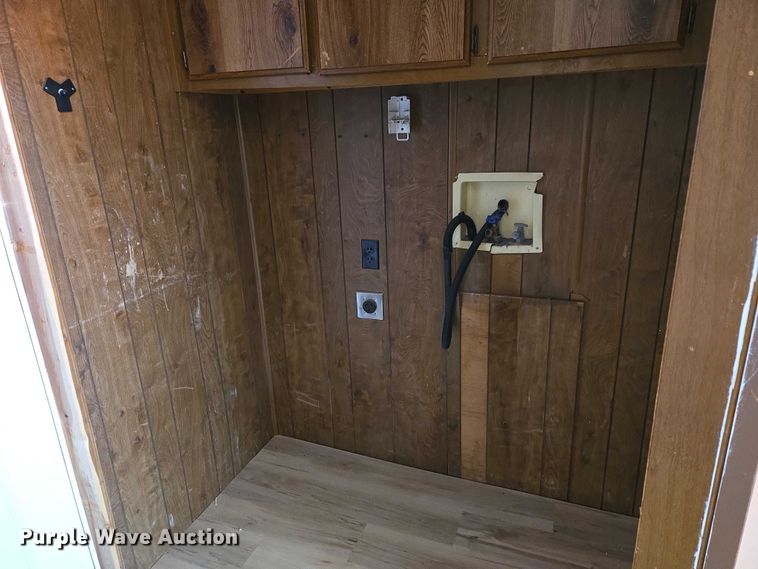 image for item EW0097 1983 Nashua Homes mobile home