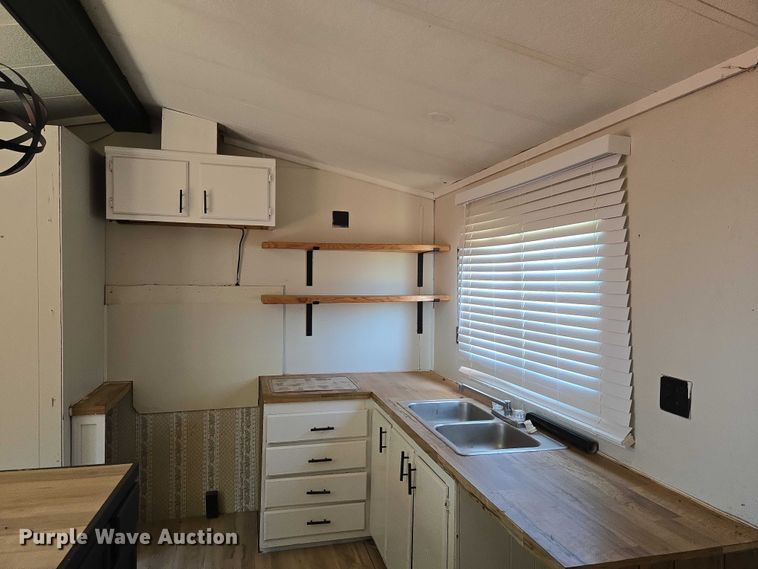 image for item EW0097 1983 Nashua Homes mobile home