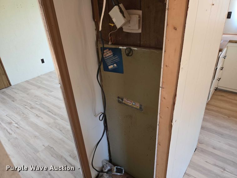 image for item EW0097 1983 Nashua Homes mobile home