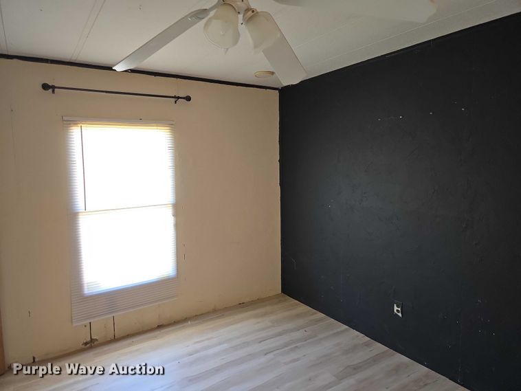 image for item EW0097 1983 Nashua Homes mobile home