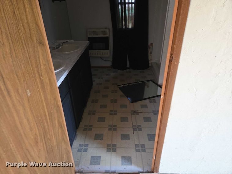 image for item EW0097 1983 Nashua Homes mobile home