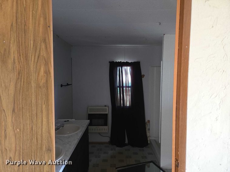 image for item EW0097 1983 Nashua Homes mobile home