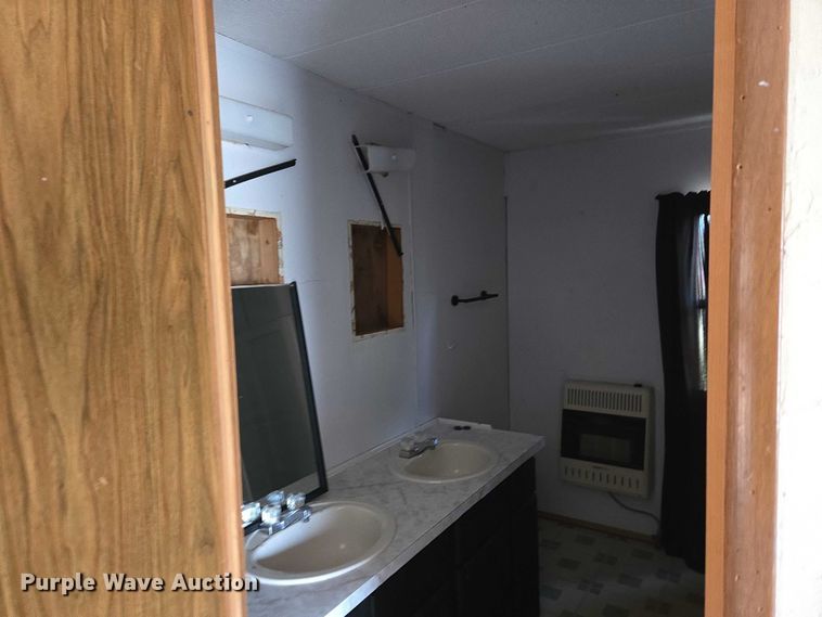 image for item EW0097 1983 Nashua Homes mobile home