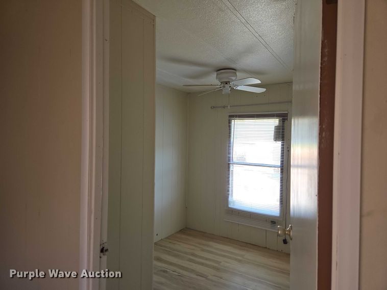 image for item EW0097 1983 Nashua Homes mobile home