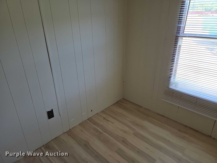 image for item EW0097 1983 Nashua Homes mobile home