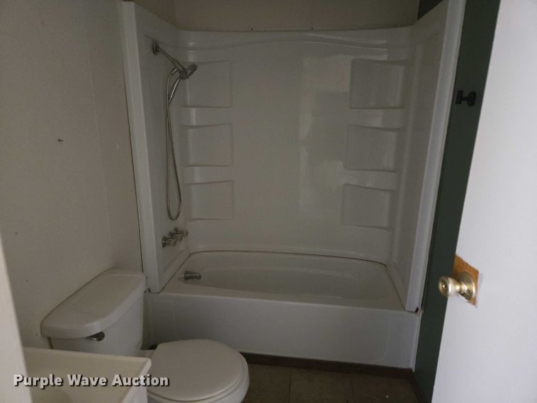 image for item EW0097 1983 Nashua Homes mobile home