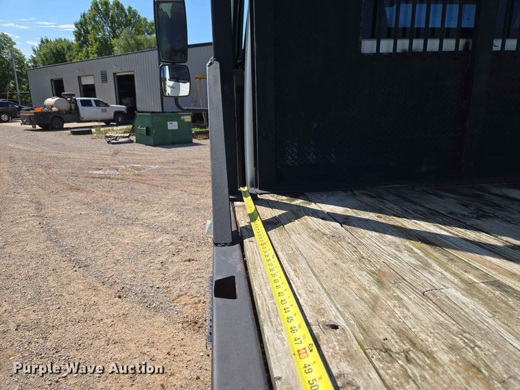 image for item EW0334 2007 International 4300 flatbed truck