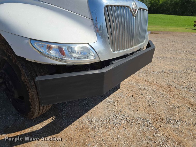 image for item EW0334 2007 International 4300 flatbed truck