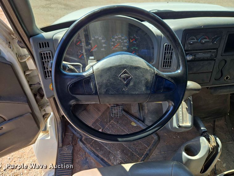 image for item EW0334 2007 International 4300 flatbed truck