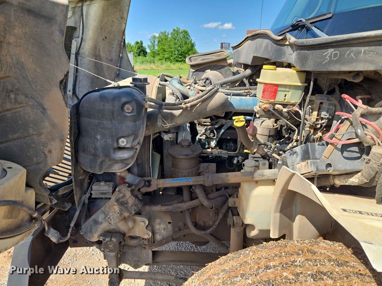 image for item EW0334 2007 International 4300 flatbed truck