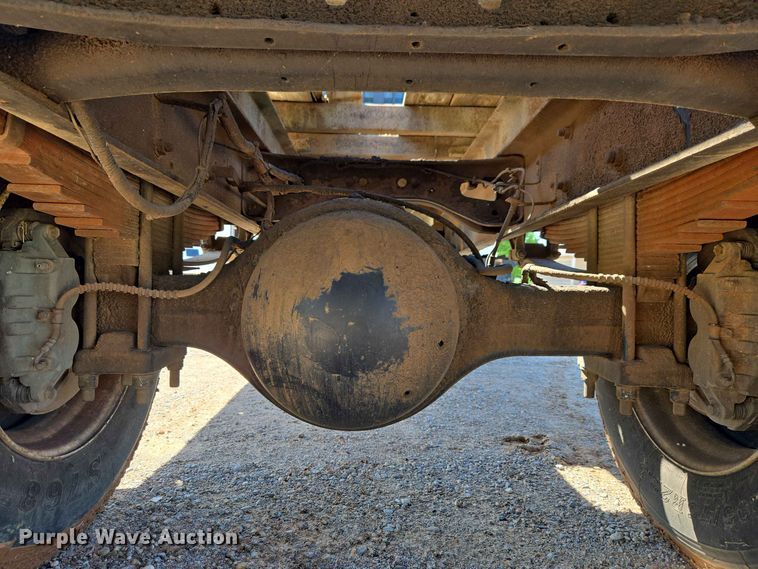 image for item EW0334 2007 International 4300 flatbed truck