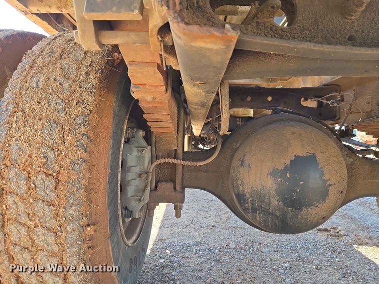 image for item EW0334 2007 International 4300 flatbed truck