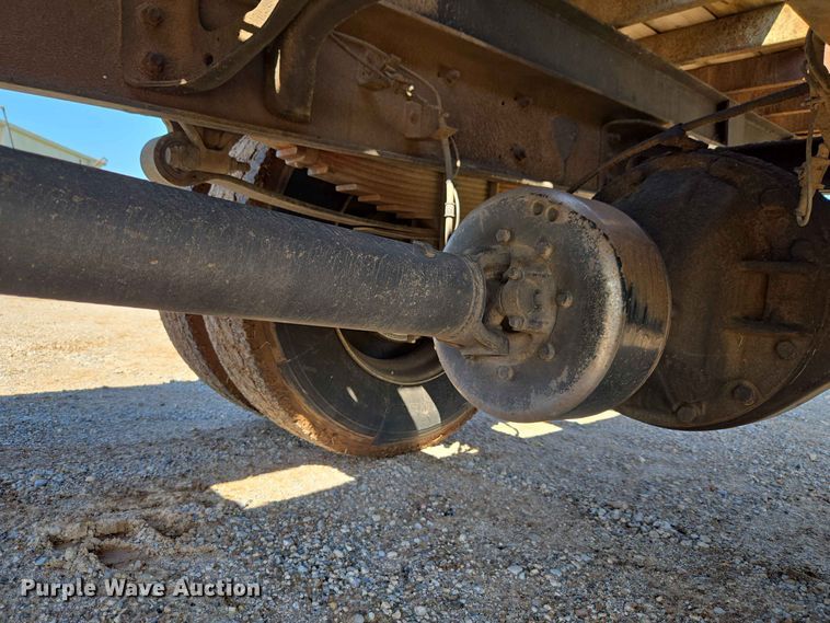 image for item EW0334 2007 International 4300 flatbed truck