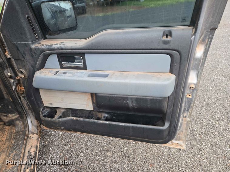 image for item EW0339 2014 Ford F150 Ext. Cab pickup truck
