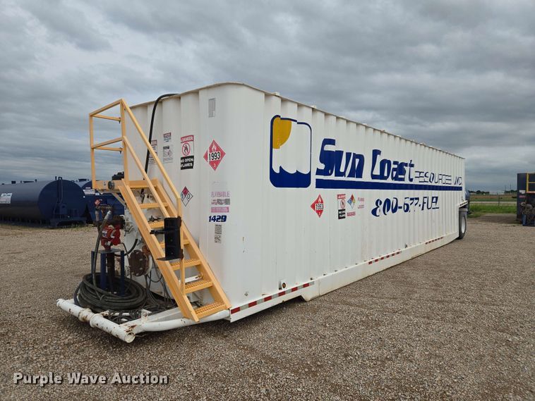 image for item EW0340 2011 Dragon Frac Tank Trailer tank trailer