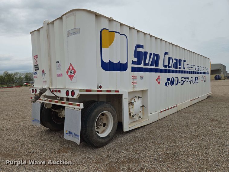 image for item EW0340 2011 Dragon Frac Tank Trailer tank trailer