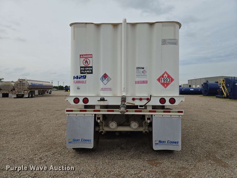 image for item EW0340 2011 Dragon Frac Tank Trailer tank trailer