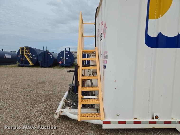image for item EW0340 2011 Dragon Frac Tank Trailer tank trailer