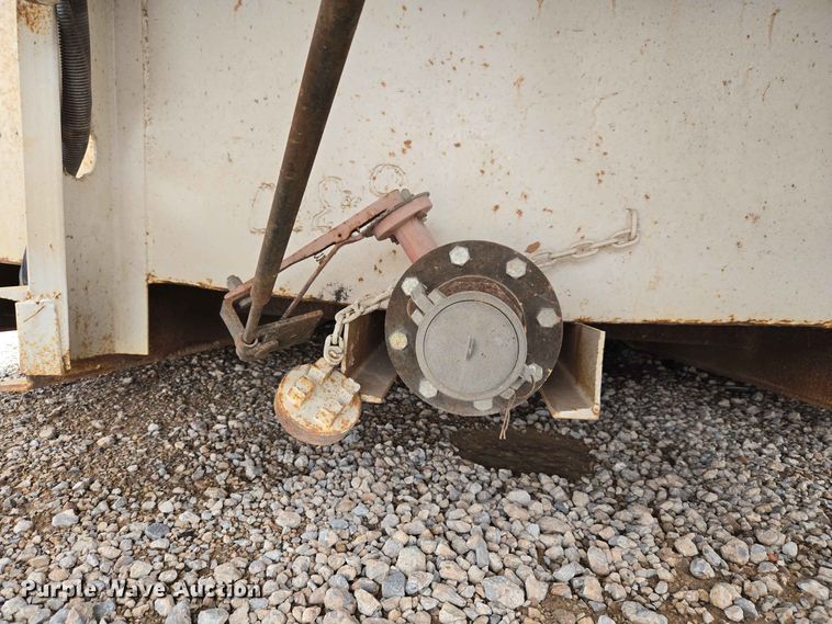 image for item EW0340 2011 Dragon Frac Tank Trailer tank trailer