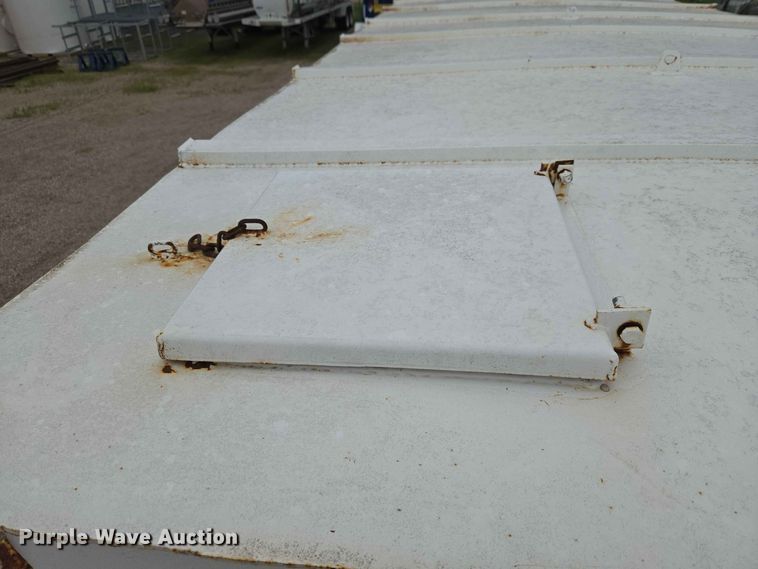 image for item EW0340 2011 Dragon Frac Tank Trailer tank trailer