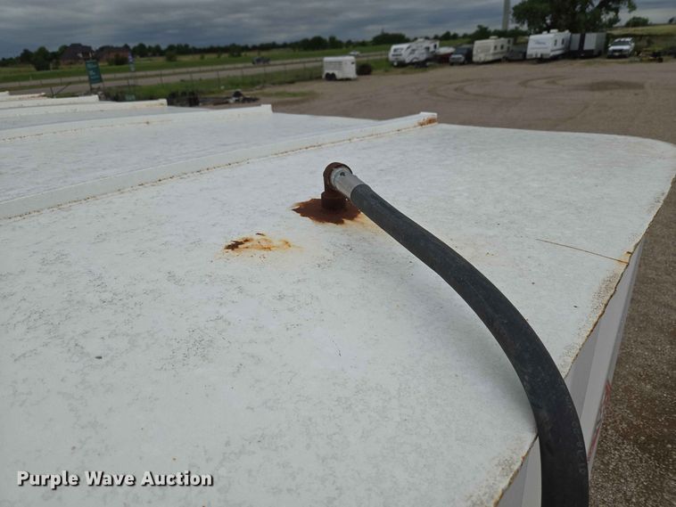 image for item EW0340 2011 Dragon Frac Tank Trailer tank trailer