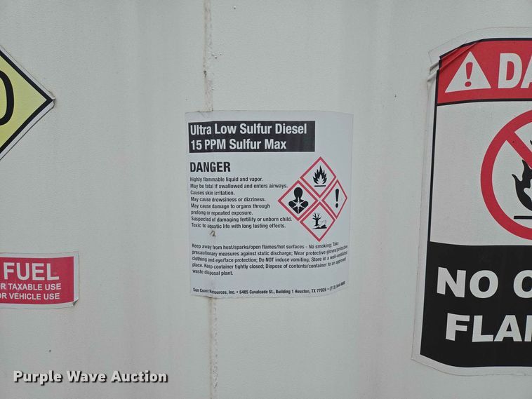image for item EW0340 2011 Dragon Frac Tank Trailer tank trailer