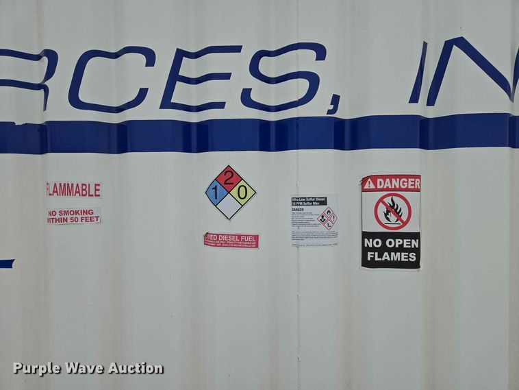 image for item EW0340 2011 Dragon Frac Tank Trailer tank trailer