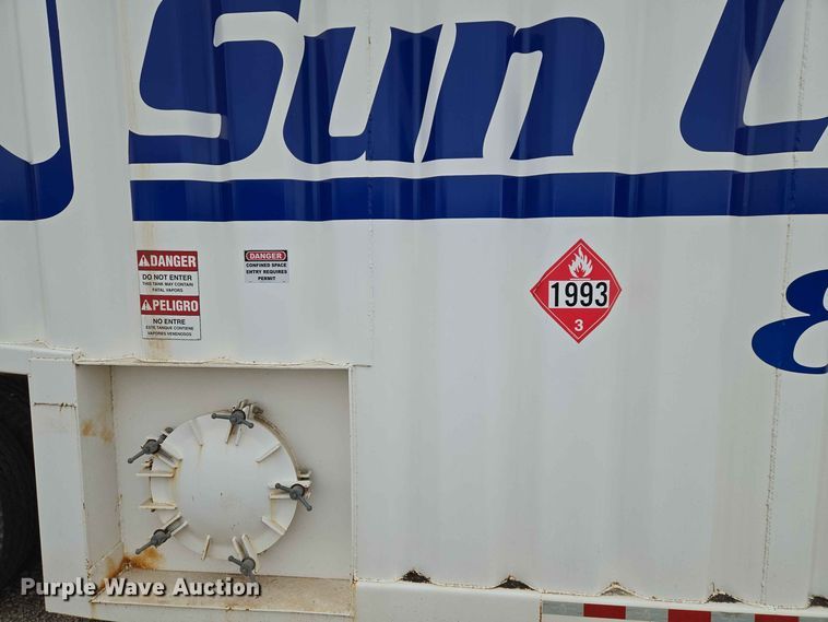 image for item EW0340 2011 Dragon Frac Tank Trailer tank trailer