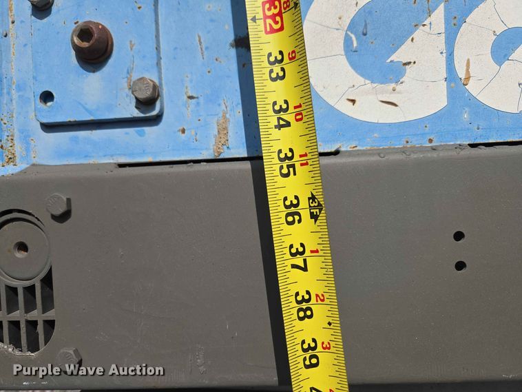 image for item EW0378 2002 Genie GS-1930 scissor lift
