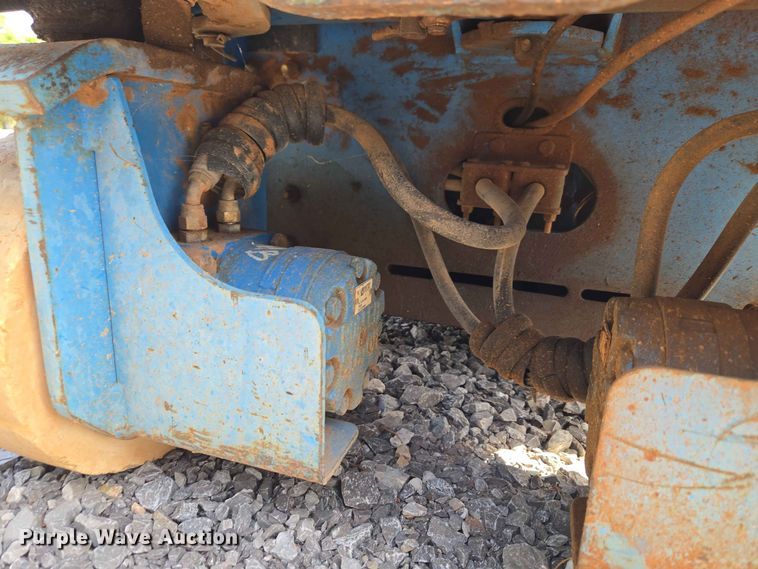 image for item EW0378 2002 Genie GS-1930 scissor lift