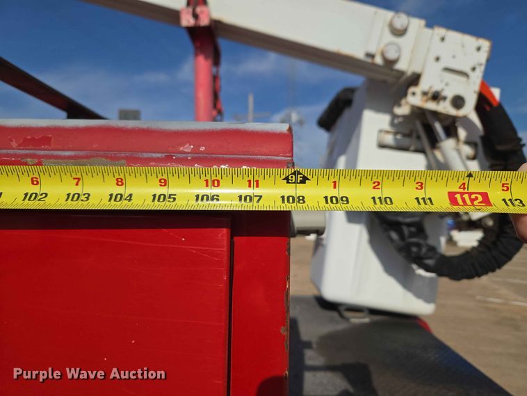 image for item EW0383 2003 GMC Sierra 3500 bucket truck