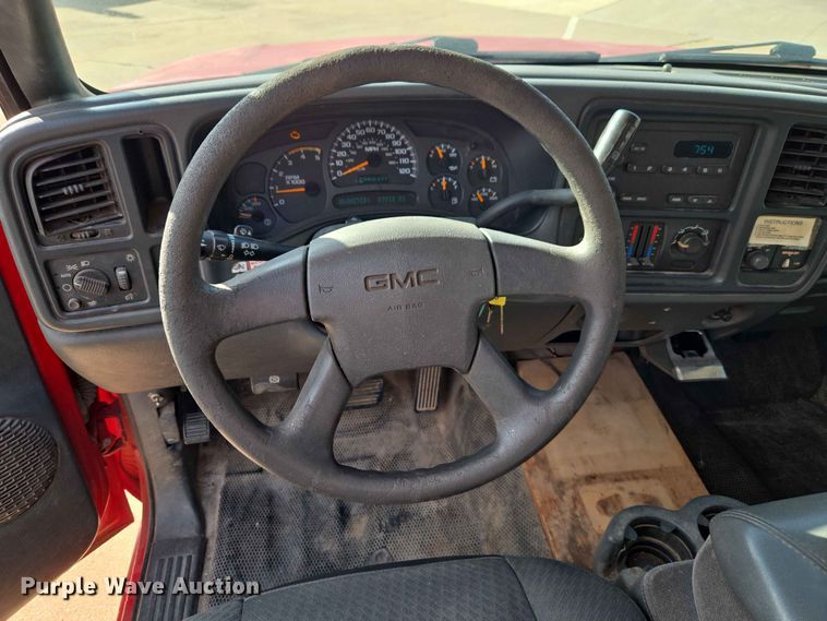 image for item EW0383 2003 GMC Sierra 3500 bucket truck