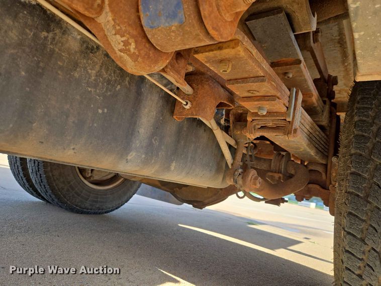 image for item EW0383 2003 GMC Sierra 3500 bucket truck