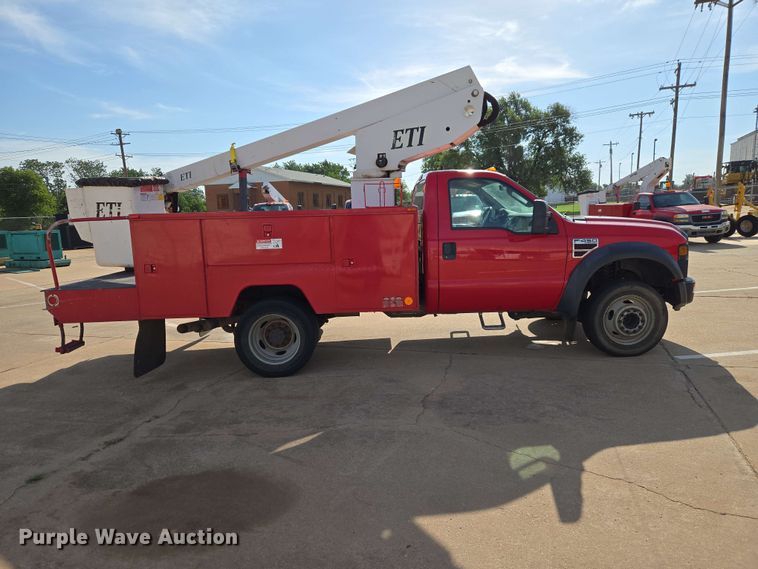 image for item EW0384 2008 Ford F450 Super Duty bucket truck
