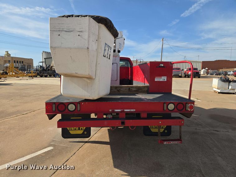 image for item EW0384 2008 Ford F450 Super Duty bucket truck