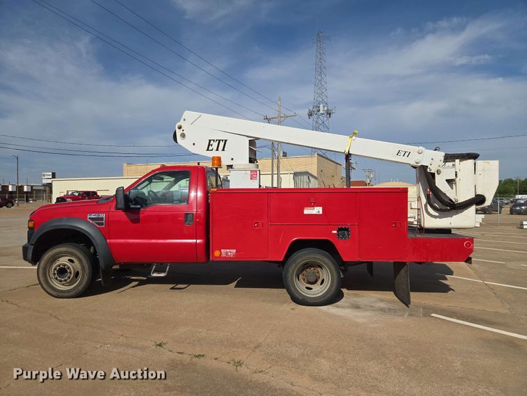 image for item EW0384 2008 Ford F450 Super Duty bucket truck