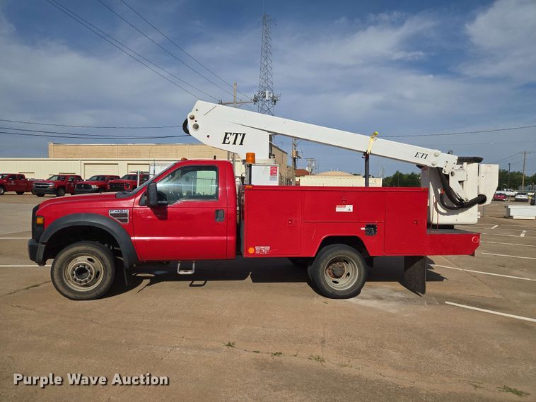 image for item EW0384 2008 Ford F450 Super Duty bucket truck