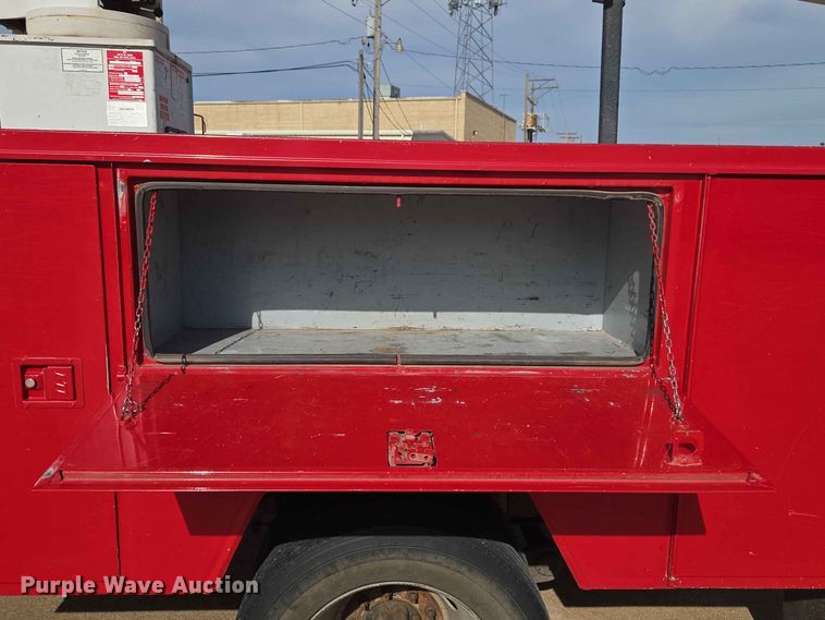 image for item EW0384 2008 Ford F450 Super Duty bucket truck