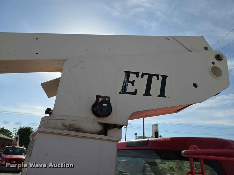 image for item EW0384 2008 Ford F450 Super Duty bucket truck