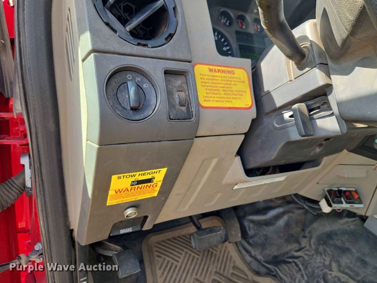 image for item EW0384 2008 Ford F450 Super Duty bucket truck