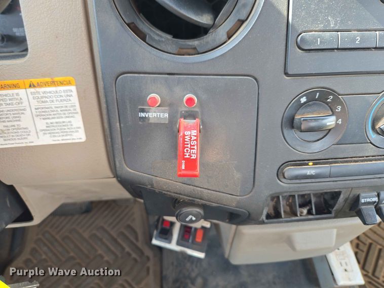 image for item EW0384 2008 Ford F450 Super Duty bucket truck