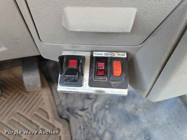 image for item EW0384 2008 Ford F450 Super Duty bucket truck