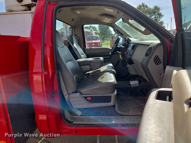image for item EW0384 2008 Ford F450 Super Duty bucket truck