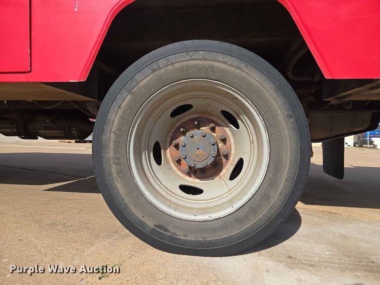 image for item EW0384 2008 Ford F450 Super Duty bucket truck